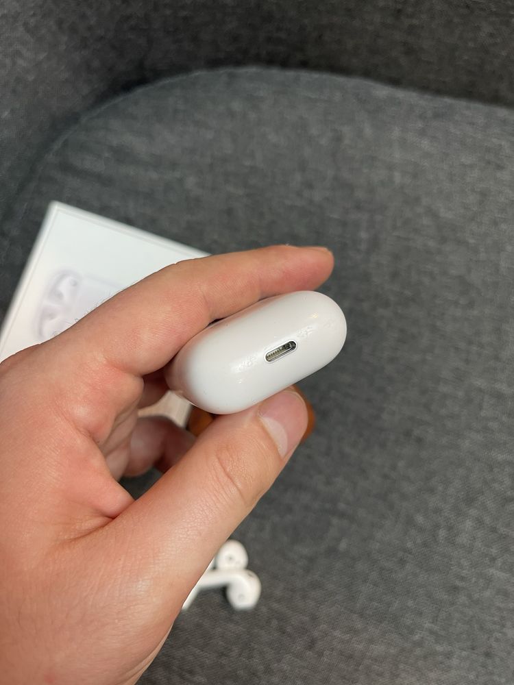 Навушники Apple AirPods 1 (MMEF2BE/A)