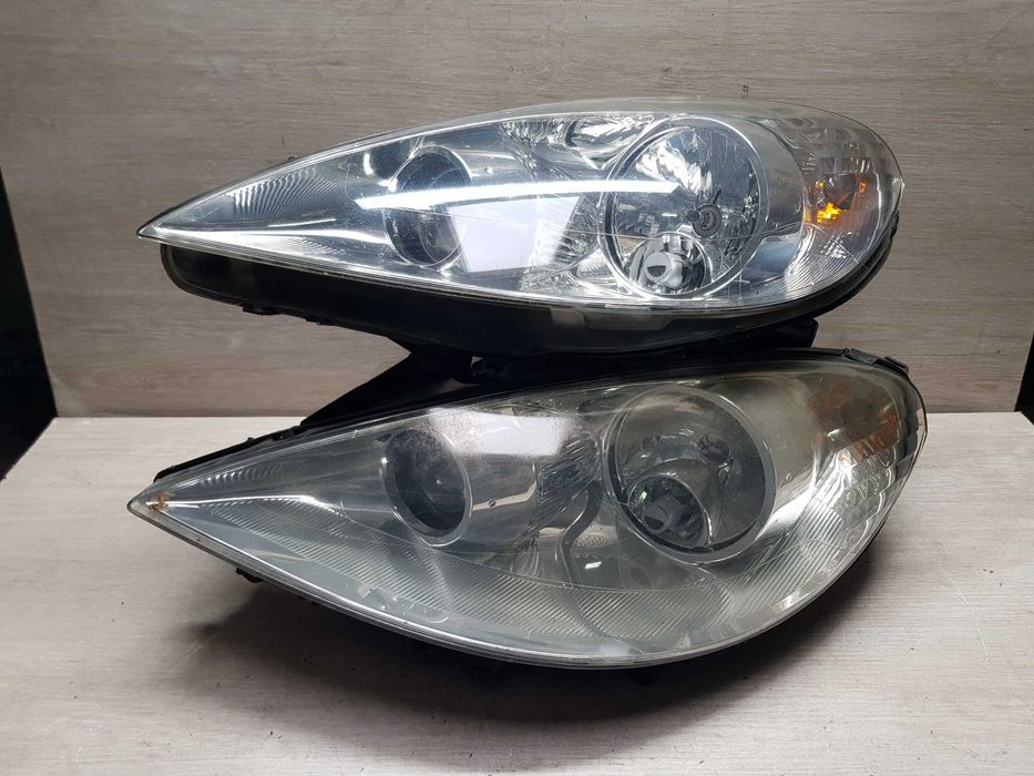 Фара ліва Peugeot 807 2002-2008p. зломане кріплення потертості на склі