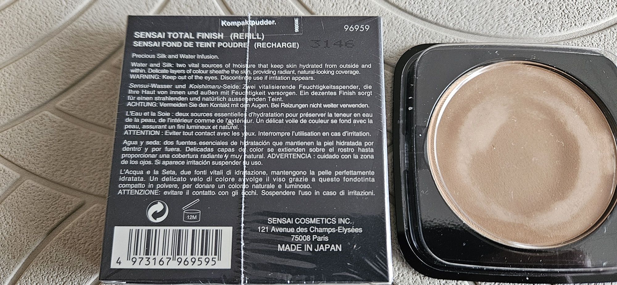 Sensai puder Tf204