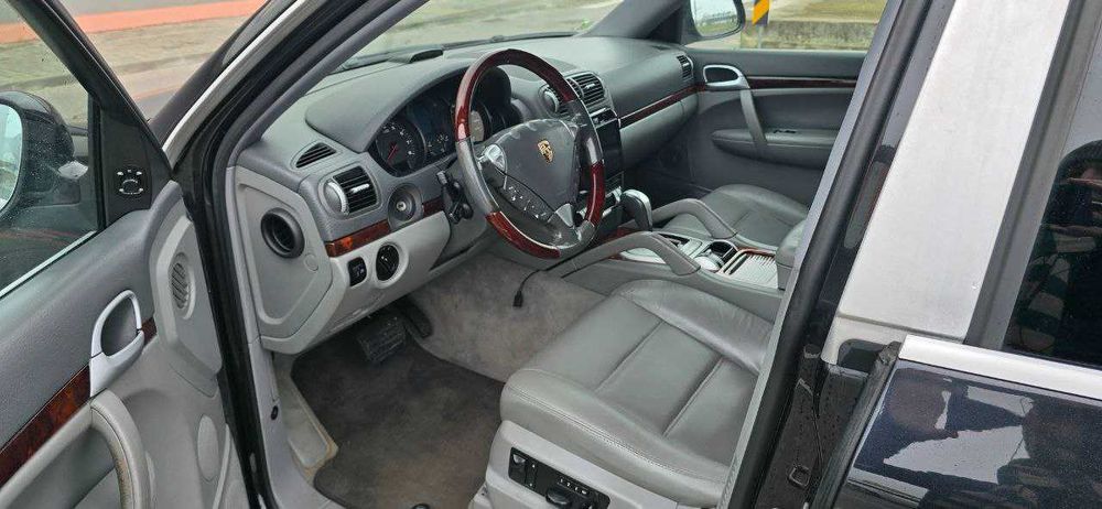 Porsche Cayenne Tiptronic