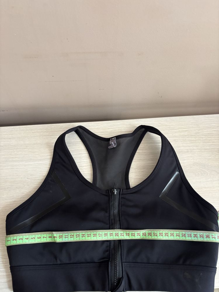 Топ спортивний puma