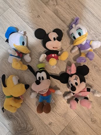 zestaw maskotek Disneya