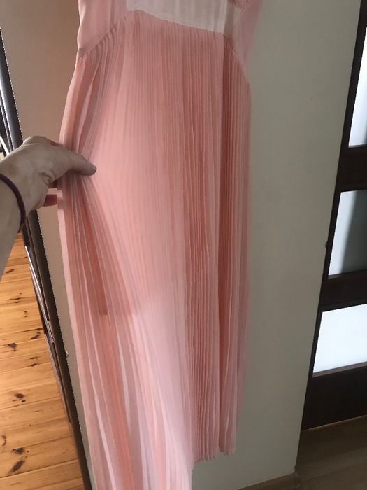 Sukienka koktajlowa Ted Baker z koronki i szyfonu zjawiskowa na wesel