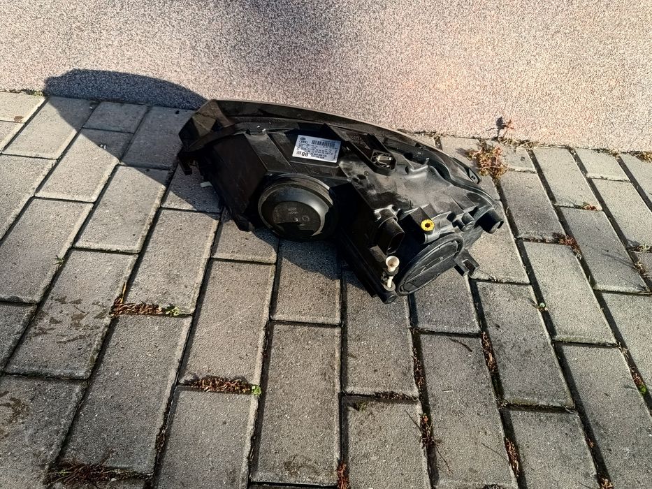 Lampa prawa prawy przód Audi A3 8P LIFT EU ładna oryginalna części