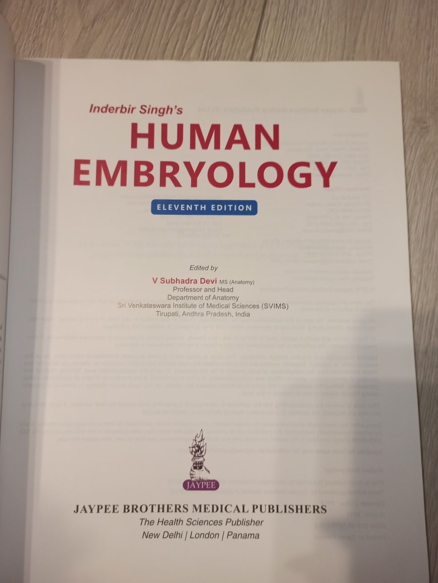 Медична книга з ембріології англійською