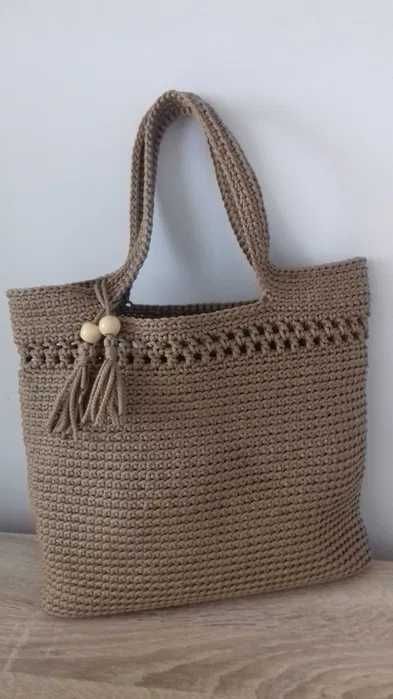 Torba wykonana na szydełku z zamkiem