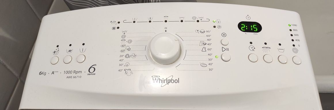 Продам стиральную  машинку ,на гарантии!Вертикалку Whirlpool -AWE66710