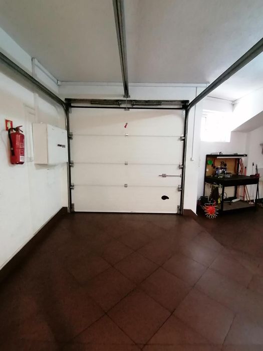 Armazem 100m2 Amadora
