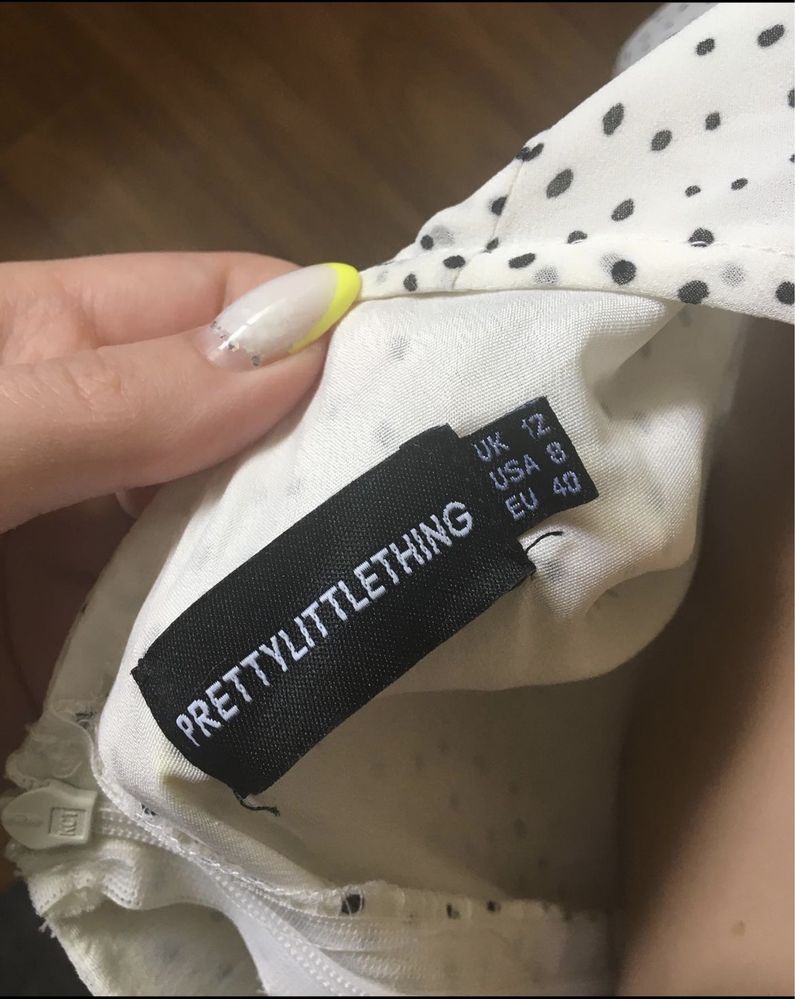 Платье PrettyLittleThing