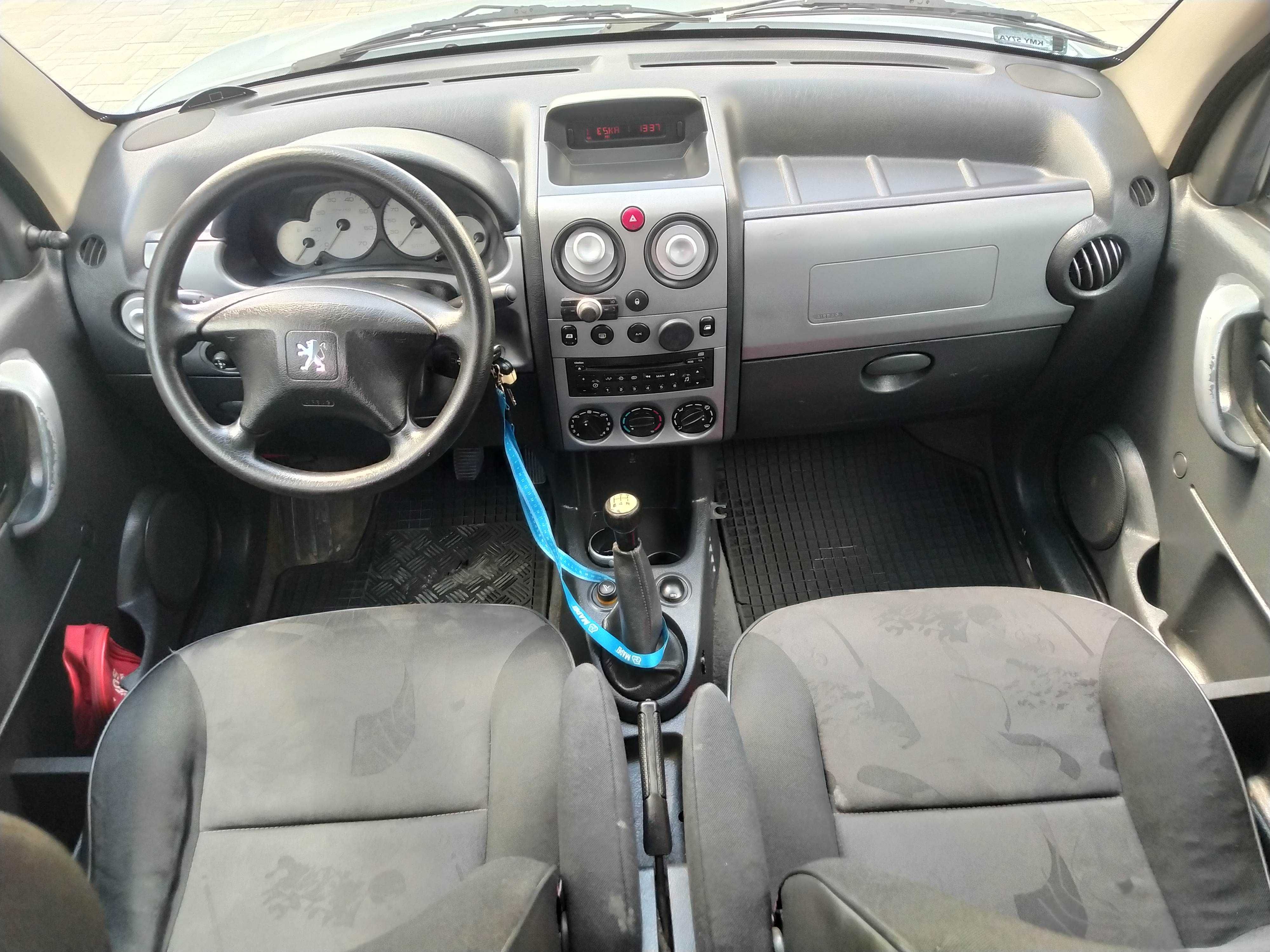 1.6 hdi.90 koni.2008 rok. sprawna KLIMA. 4 drzwi. HAK. NISKI PRZEBIEG!