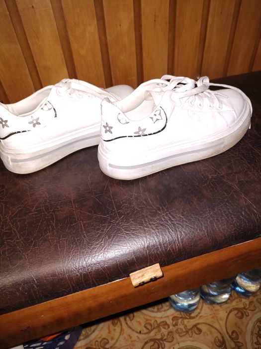 Buty rozmiar 39 super.