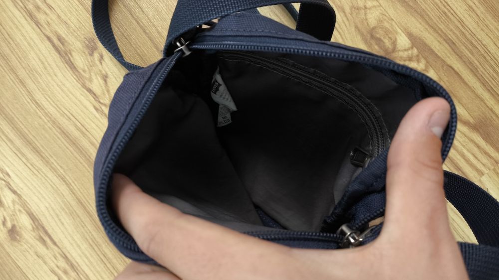 Сумка,барсетка Levi's x alpha, Eastpak, svastone поясная сумка