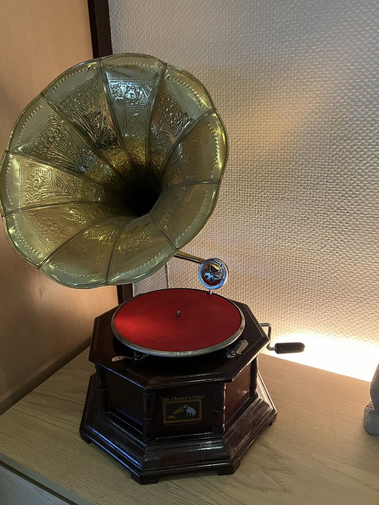 Patefon Gramofon, His masters Voice