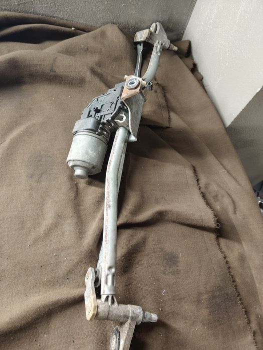 Mechanizm wycieraczek silniczek ramię ramiona wycieraczek audi A4 b6