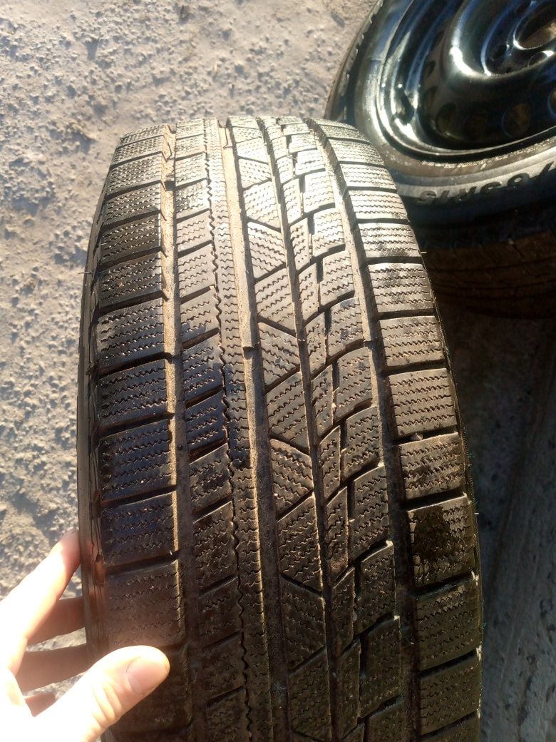 Продам резину мерседес w124-w202