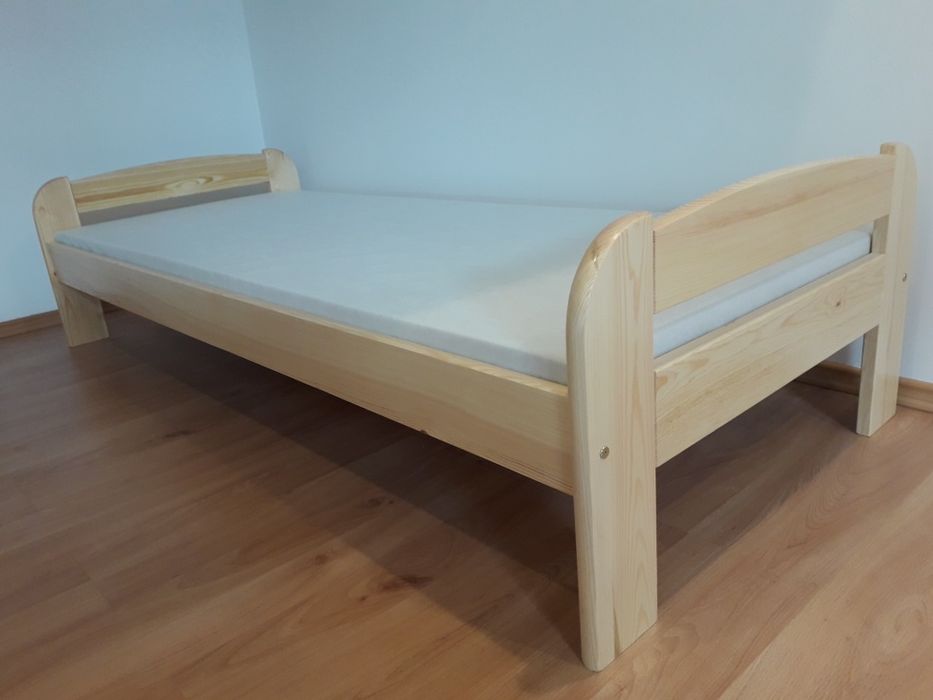 Łóżko sosnowe lakierowane z materacem nowe 80x200 90x200
