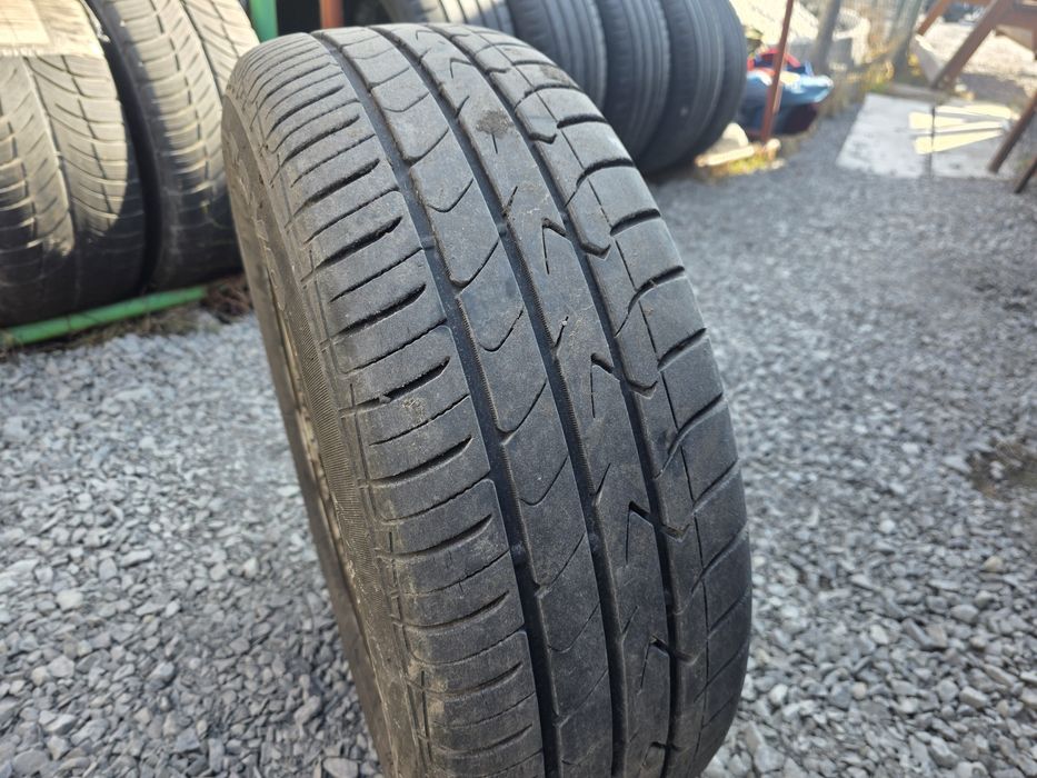 205/65 R15 Шини з дисками на фольцваген 4шт