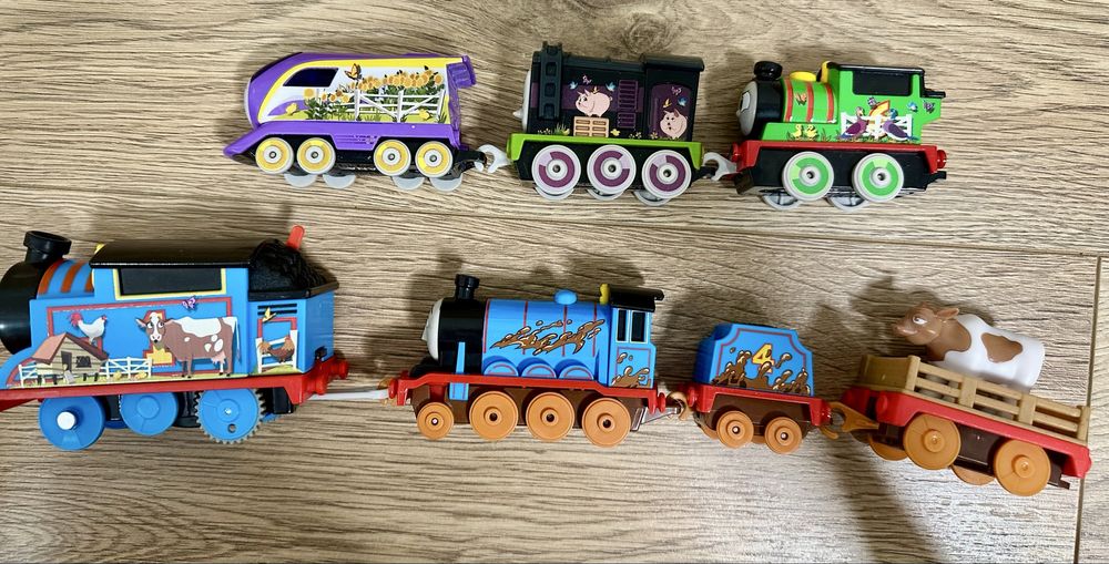 Набір паровозиків Томас ферма
