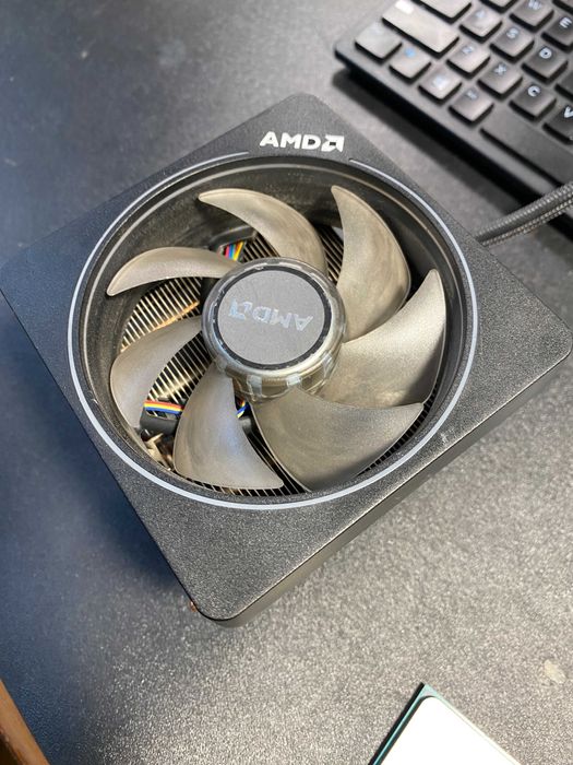 AMD Ryzen 7 1800X 3.6GHz, RGB Wraith Prism Cooler