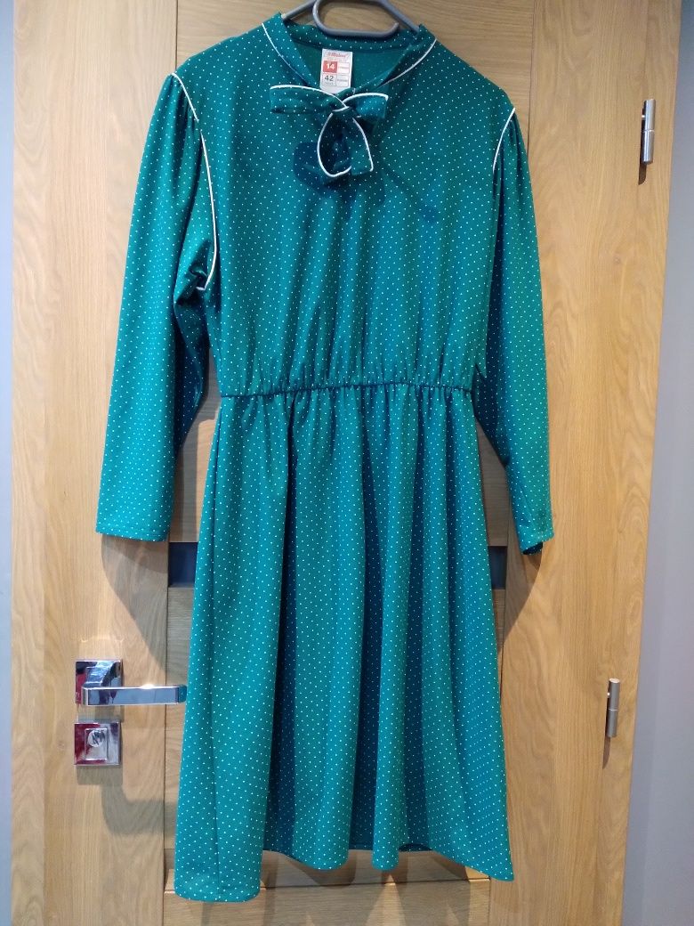 Fajna sukienka rozmiar XL biust 106/110cm