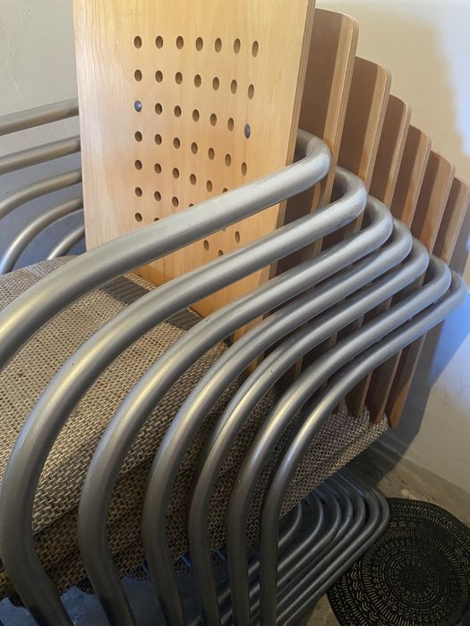 Krzesła siedzisko wyscielane 8 szt. Cena za komplet.