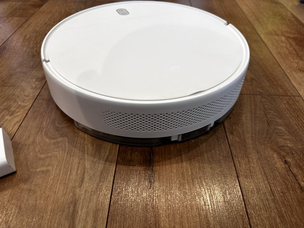 Миюйчий робот пилосос/робот-пылесос xiaomi robot vacuum mop essential