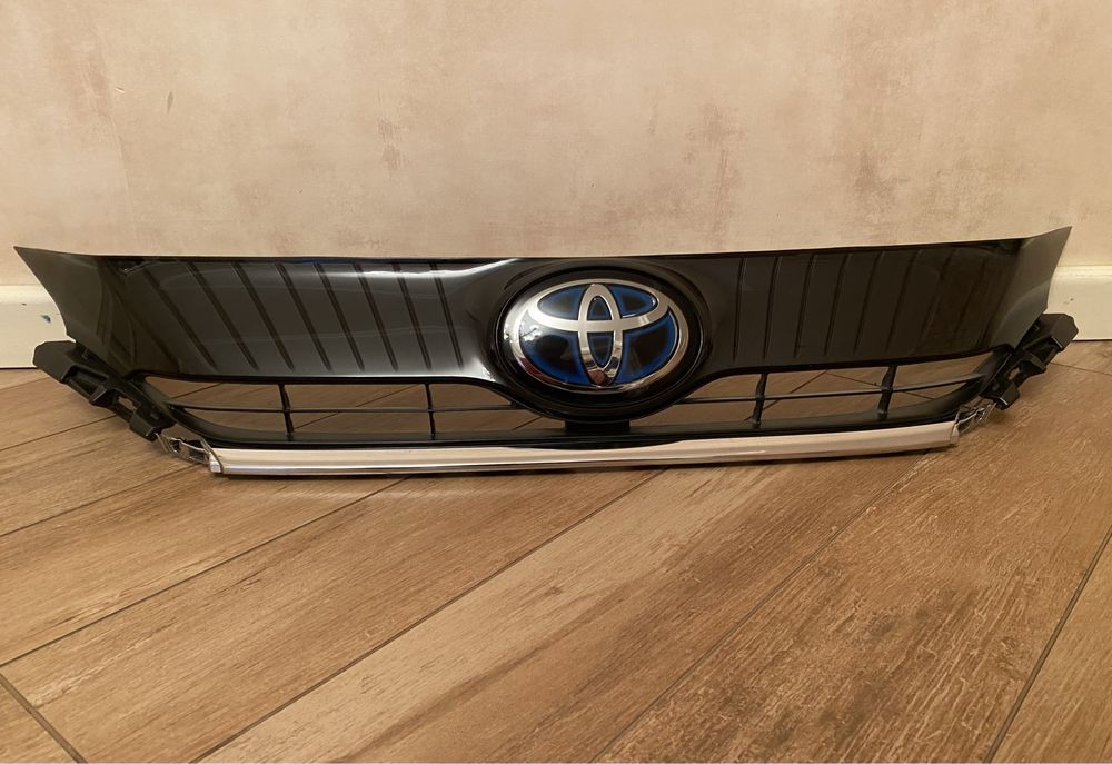 Toyota Venza 2020 2021-2024 решетка ОРИГИНАЛ