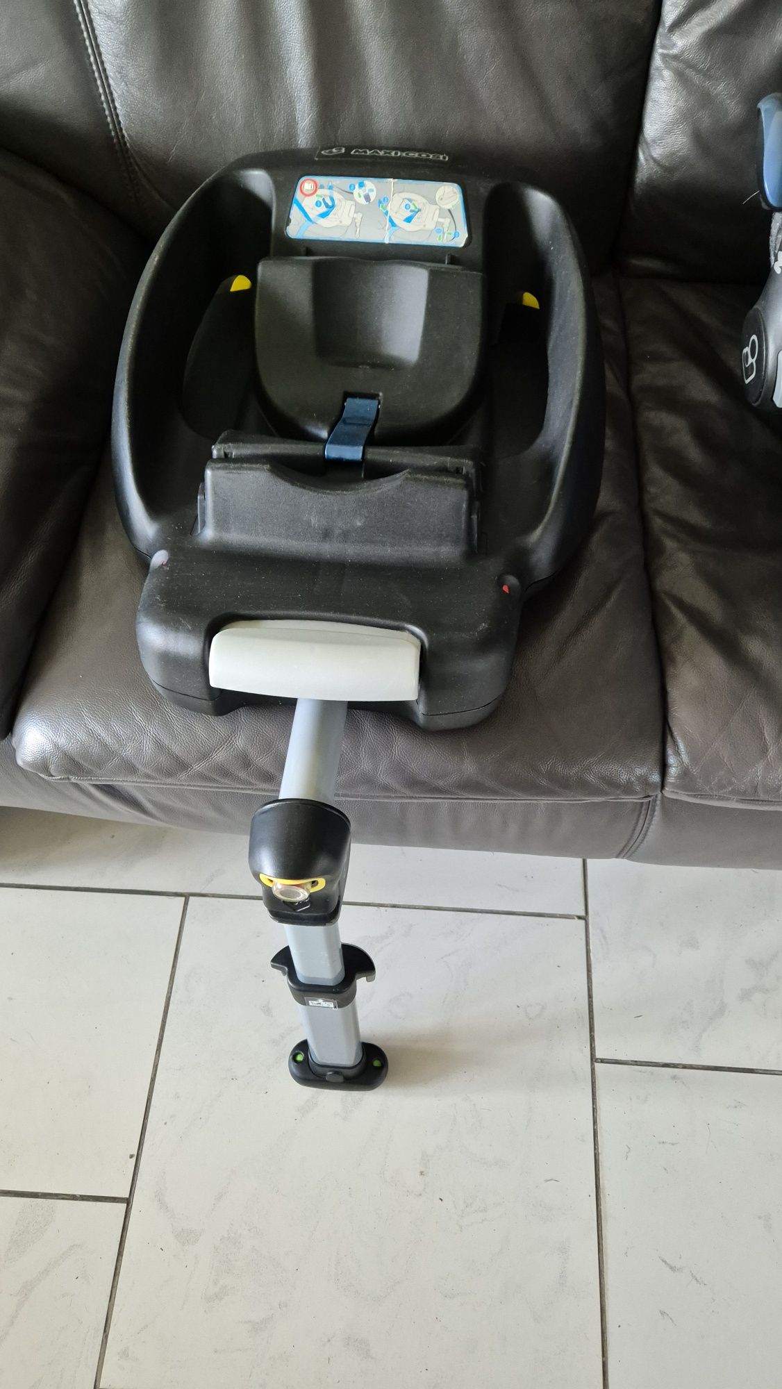 Fotelik Maxi Cosi CabrioFix z baza EasyFix plus lusterko Babysafe