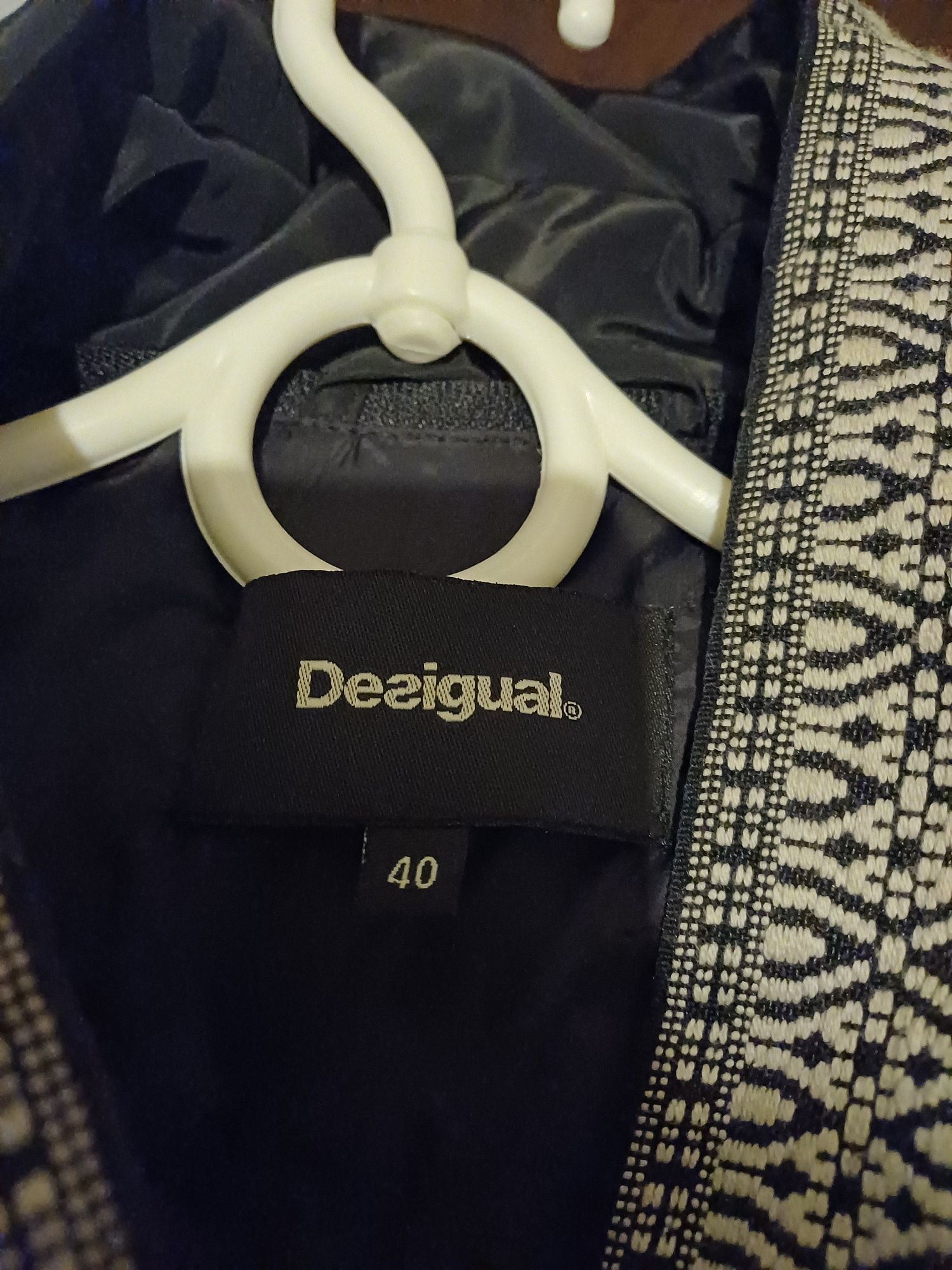 Kurtka damska zimowa Desigual czarna