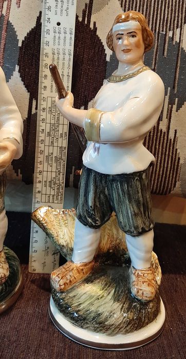 Косарь и Сеятель, Коростень, аторская подпись,цена за пару.