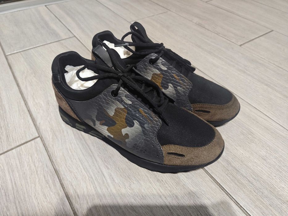 Emporio Armani EU 42 Sneakers