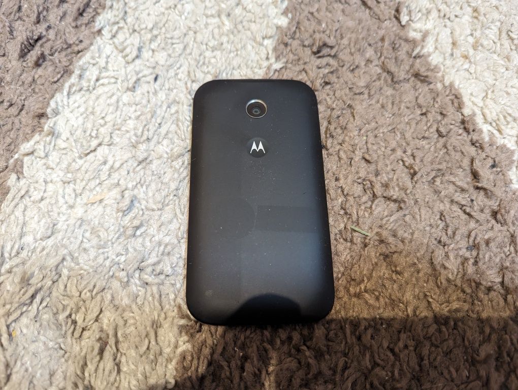 Motorola moto e хорошее состояние
