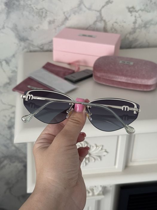 солнцезащитные очки Miu Miu полный комплект класика