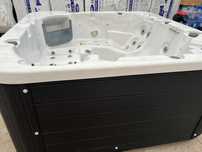 Jacuzzi Svenska Bad IDUN – 6 os. | 36 dysz | Gecko | Po serwisie