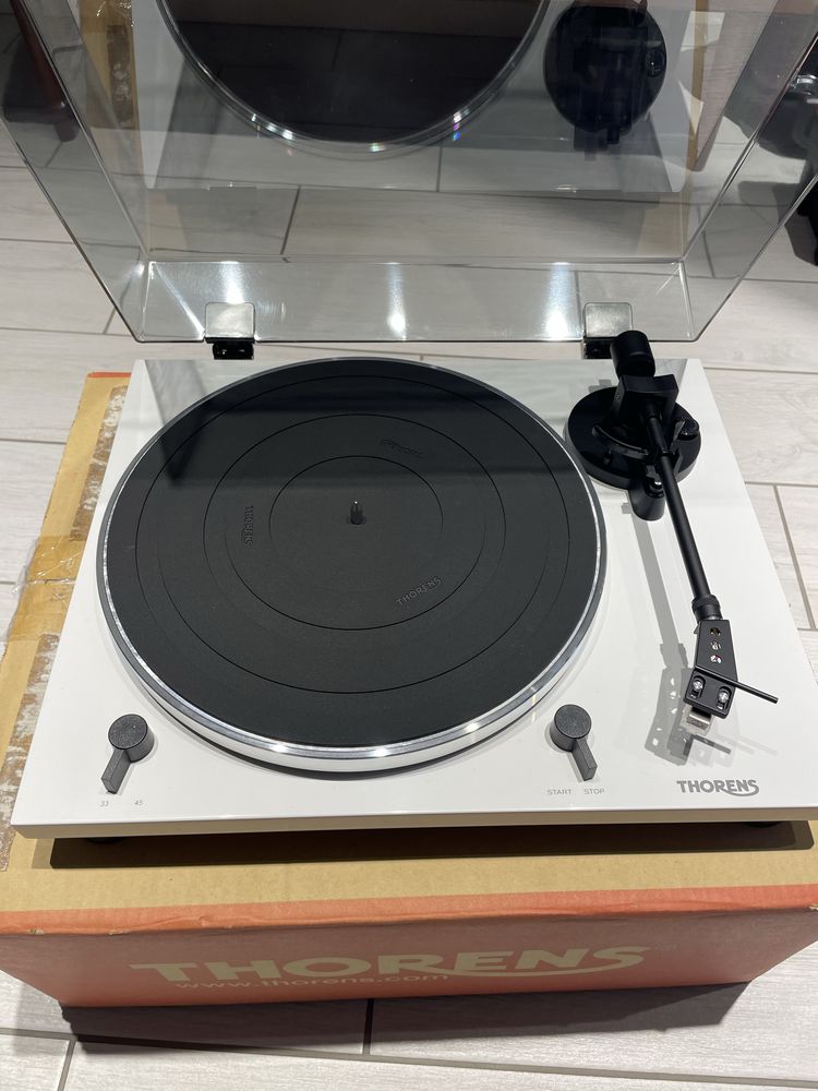 Програвач Thorens з колонками активна акустика Eltax проигрыватель