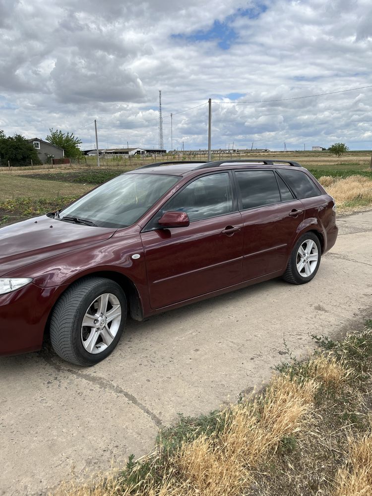 Продам свою машину Mazda 6
