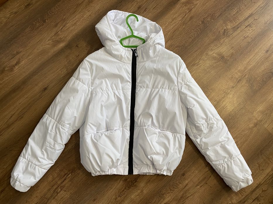 Куртка біла весняна