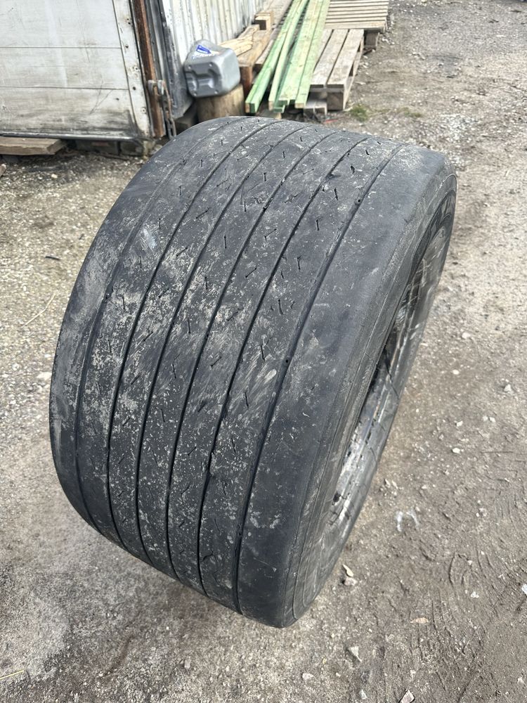 Michelin 445/45 r19.5