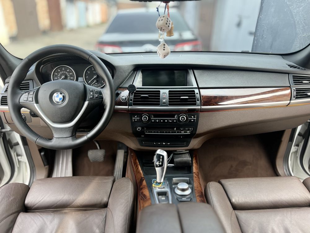 Bmw X5 2008 4.8i Газ/бензин В хорошем состоянии .