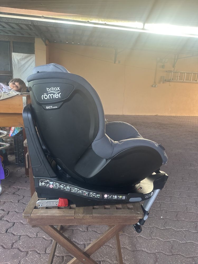 Cadeira bebé Britax Römer Dualfix M i-size