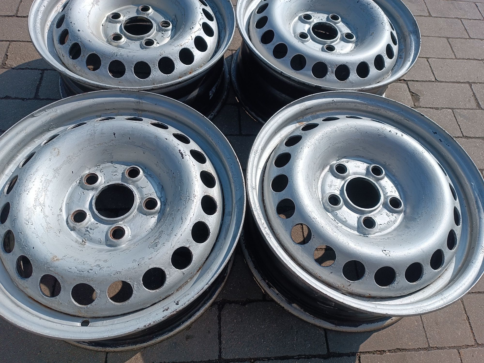 Felgi stalowe VW Transporter T5 T6 Multivan Caravelle 5x120 ET51  16"