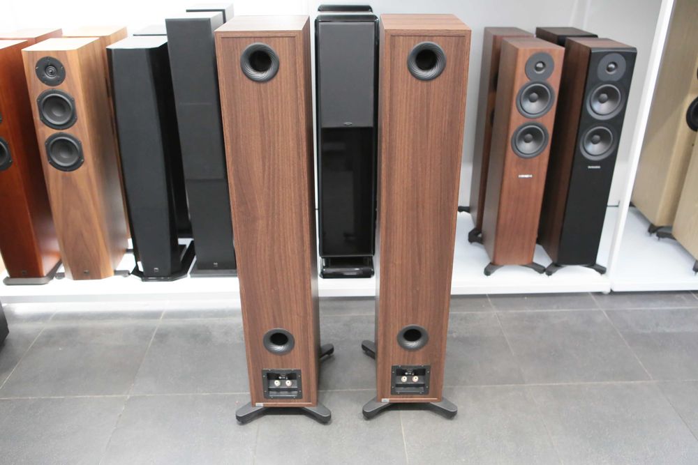 Dynaudio Emit 50