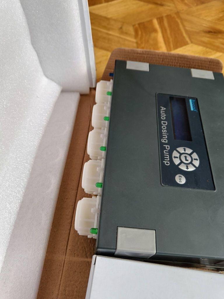 Pompa dozująca do akwarium morskiego jecod dp-5 Plus gratis baling 3x1