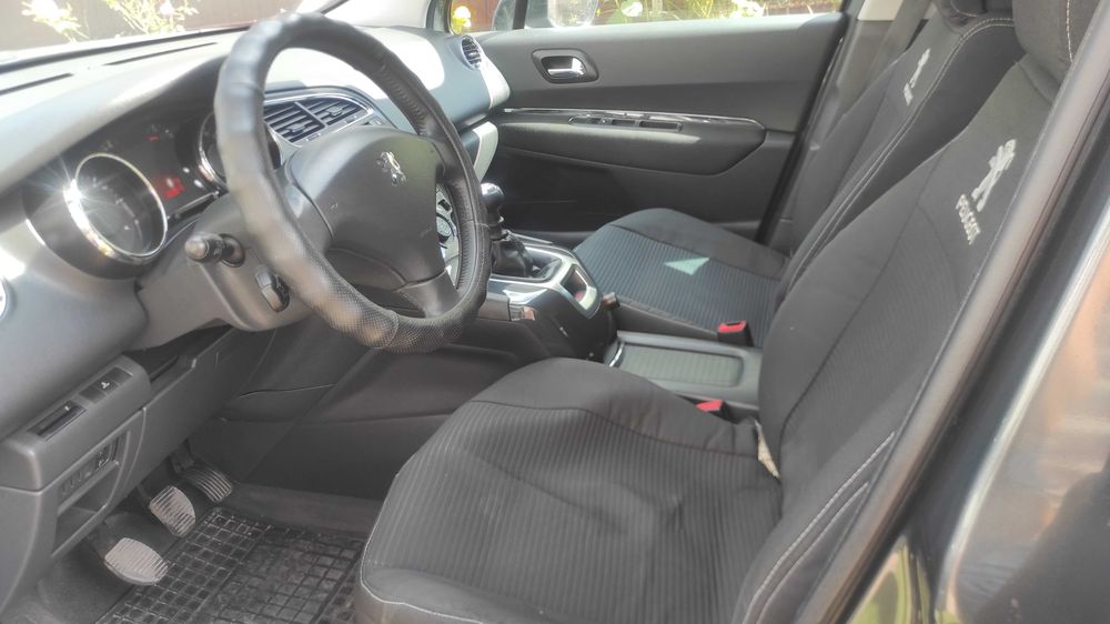 Peugeot 5008 2010