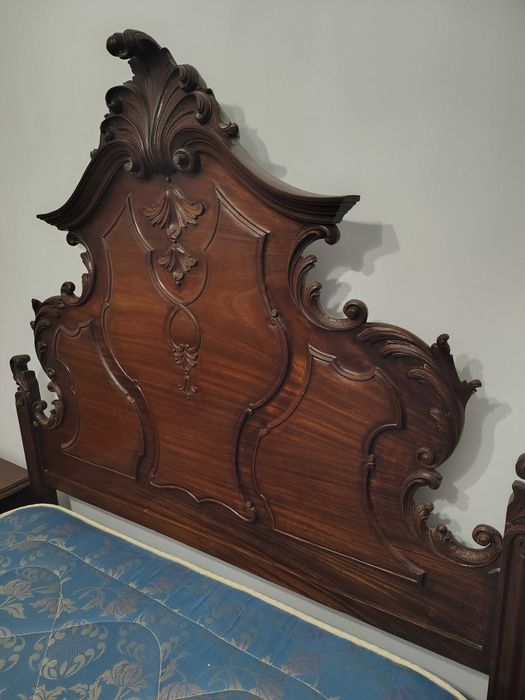 mobília de quarto, estilo D. José, em madeira de mogno