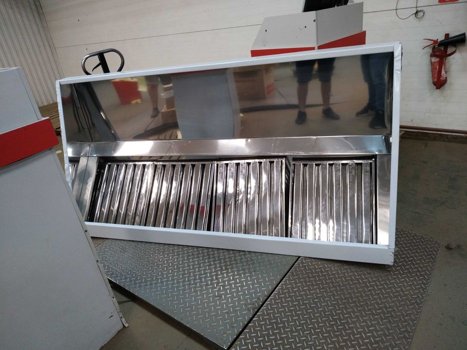 Вытяжной зонт. Вытяжка.Зонт на кухню. Вентиляция. Жестянщик.