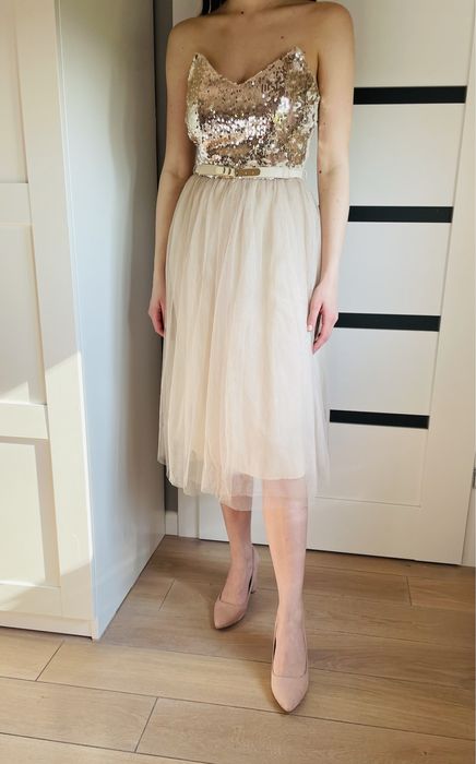 Sukienka midi na wesele