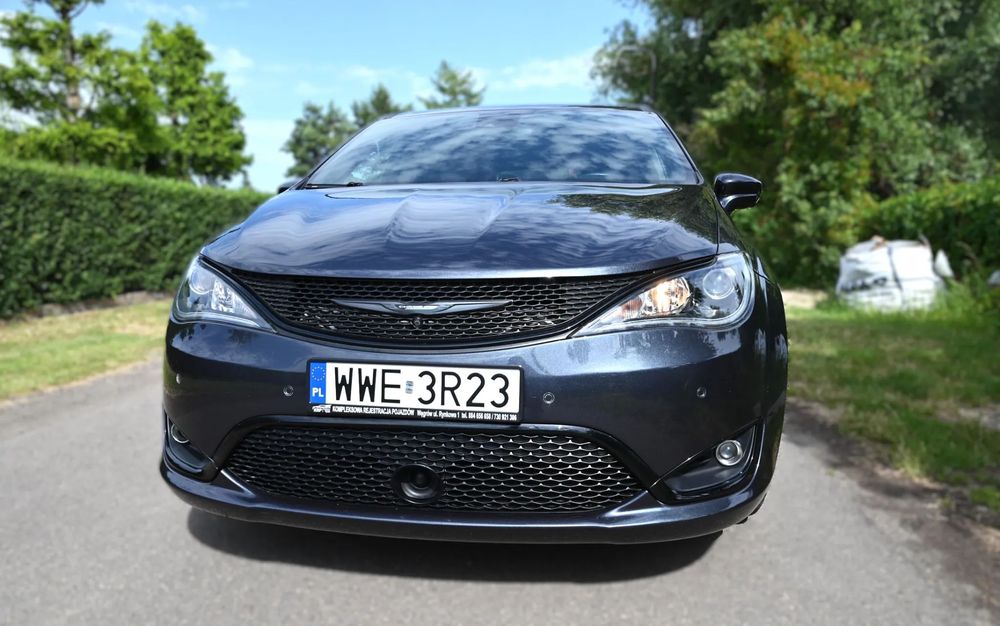 Chrysler Pacifica Kamery 360' Tempomat adaptacyjny