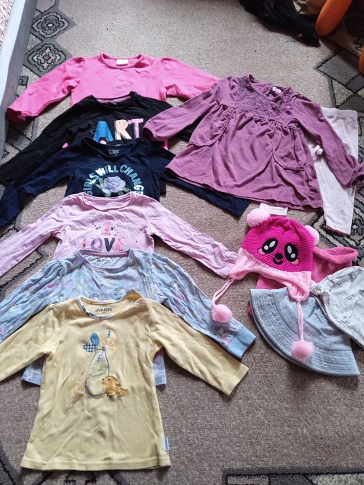 Zestaw ubrań dla dziewczynki rozmiar 98-104