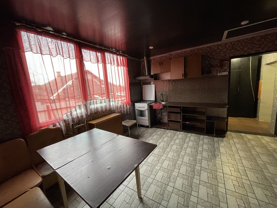 Здається 1 кімнатний будинок